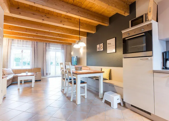 Alte Schule 8 بيت للعطل